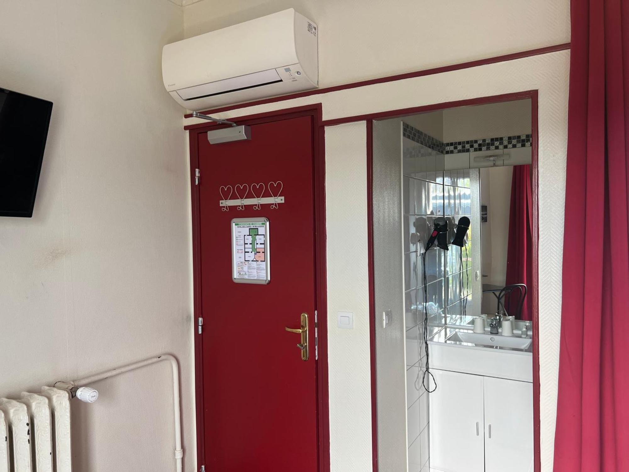 Hotel Des 2 Gares Auxerre Ngoại thất bức ảnh
