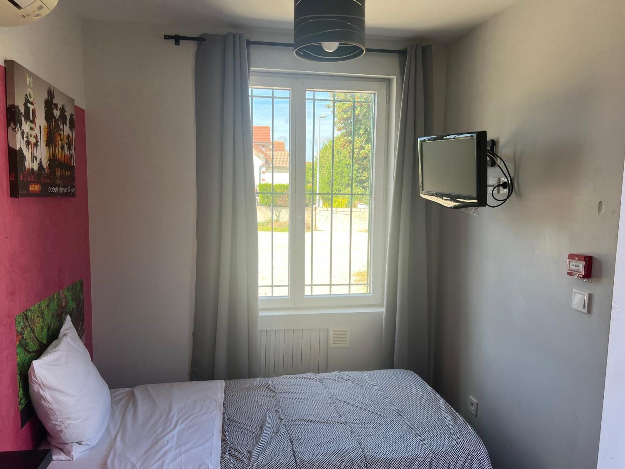 Hotel Des 2 Gares Auxerre Ngoại thất bức ảnh